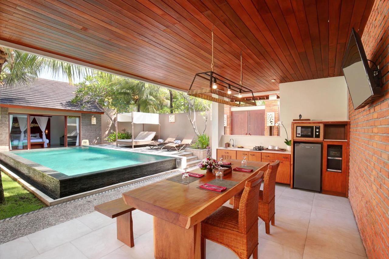Lumbini Luxury Villas And Spa Jimbaran Exterior foto